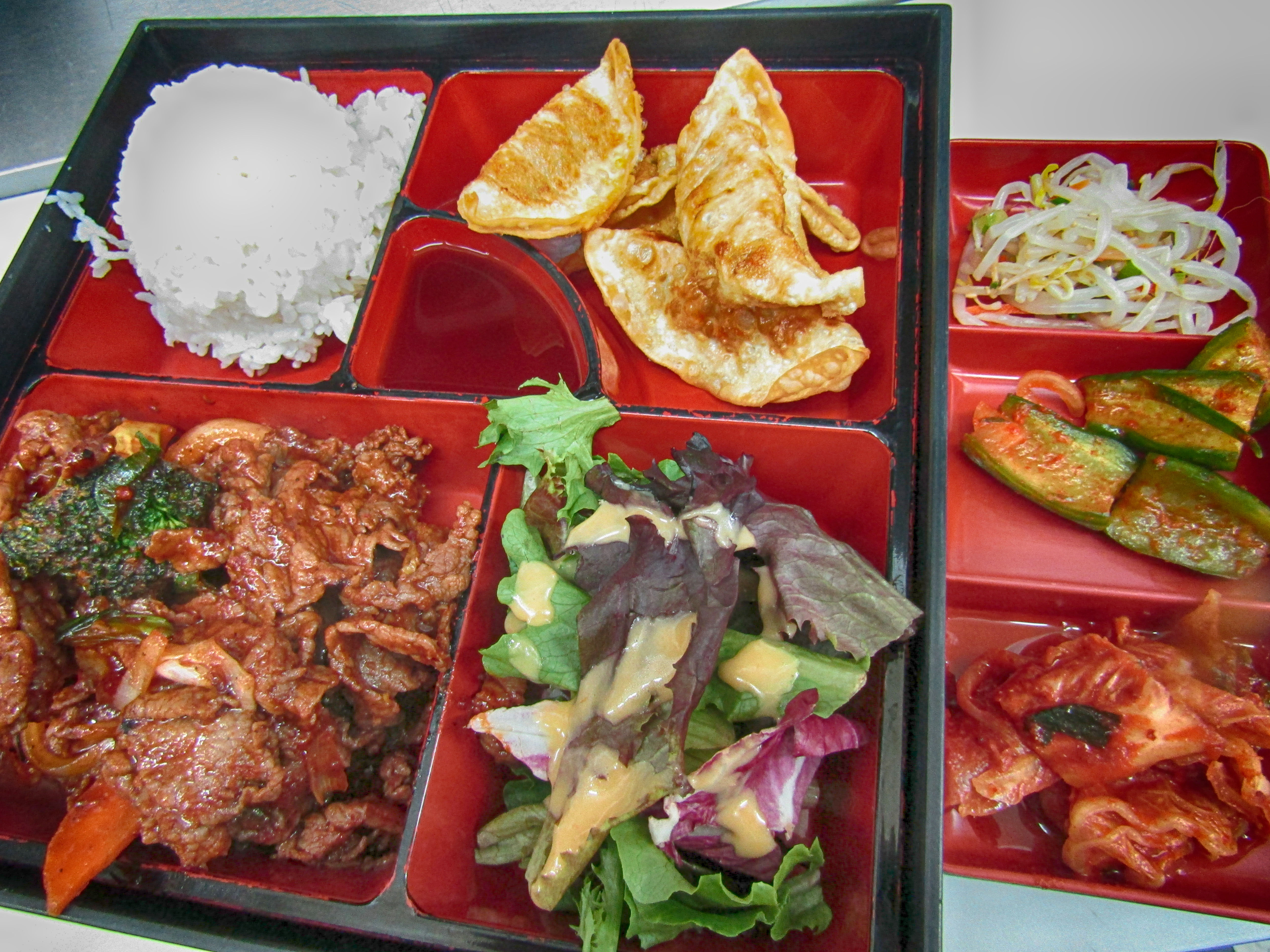 Maeun-bulgogi lunch combo